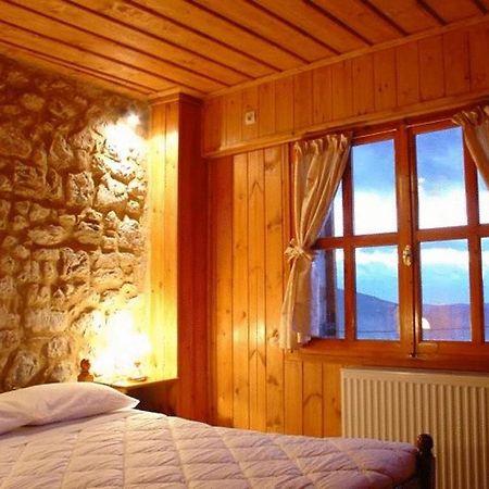 Ariadne Guesthouse Arachova Pokoj fotografie