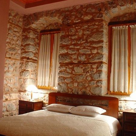 Ariadne Guesthouse Arachova Pokoj fotografie